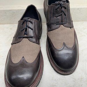 ROBERT WAYNE ATLAS Brown Wingtips Men's Size 10 1/2 Like New!